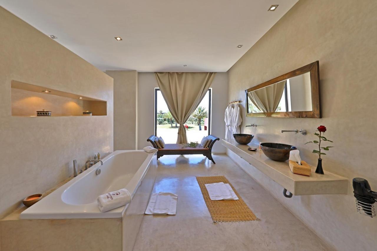 Dar Noujoum Hotel Ait Bou Zguia Eksteriør billede